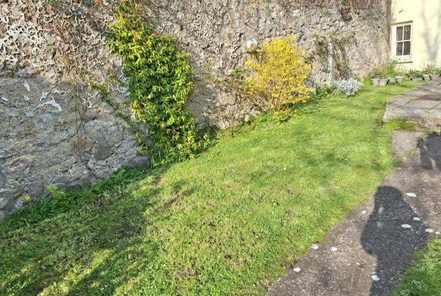 Flat 1, Richmond House,, The Croft, Pembrokeshire photo 4