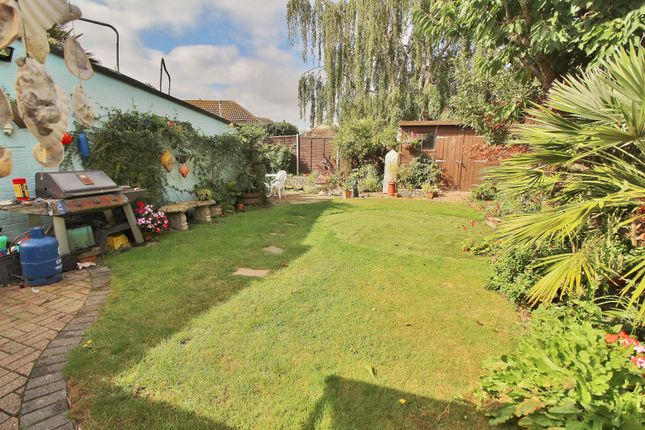 35, Nore Farm Avenue, Emsworth photo 2
