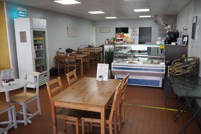 Thumbnail Restaurant/cafe for sale in Cafe &amp; Sandwich Bars WF11, West Yorkshire