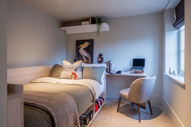 44 , Augustus Road, London photo 3