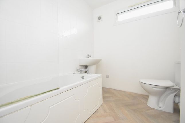 Maisonette to rent in Lumsden Road, Southsea, Hampshire