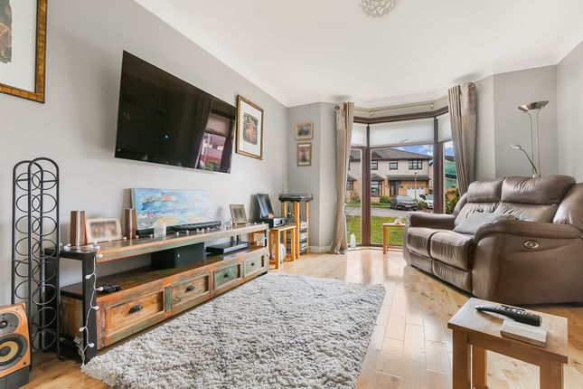 32, Annan Crescent, Chapelhall photo 4