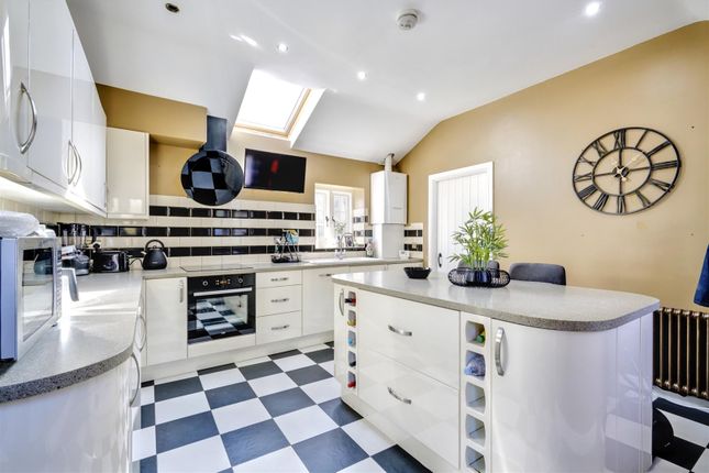Kitchen 1_2.Jpeg