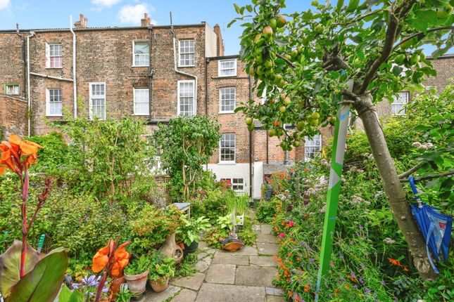 Park House, 5, St. Johns Terrace, Norfolk photo 2