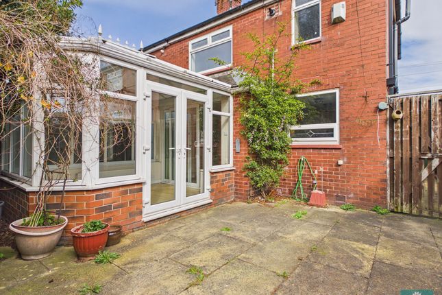 32, Rosedale Close, Oldham photo 2