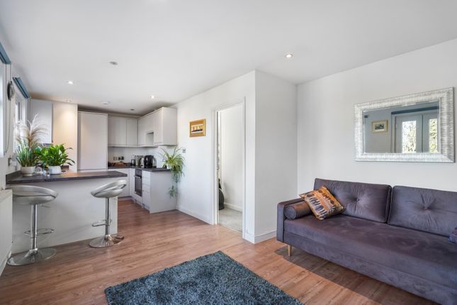 1-bed flat on 17B, Worbeck Road, London, £260,000