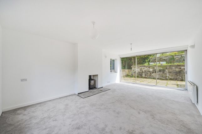 35, New Barn Lane, Whyteleafe photo 3