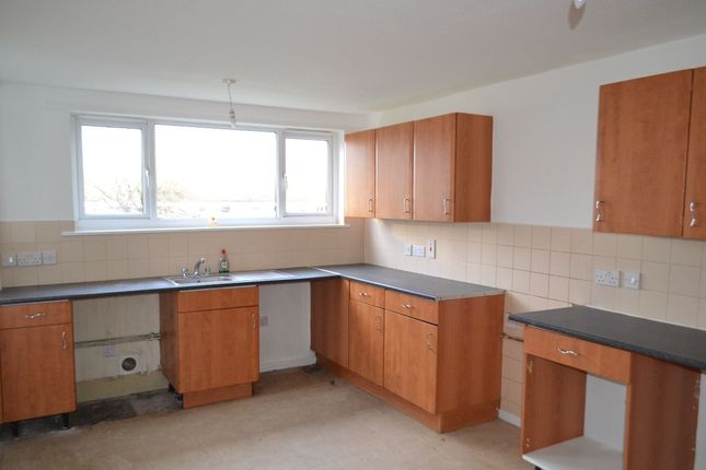 Thumbnail Terraced house for sale in Willowfield, Telford