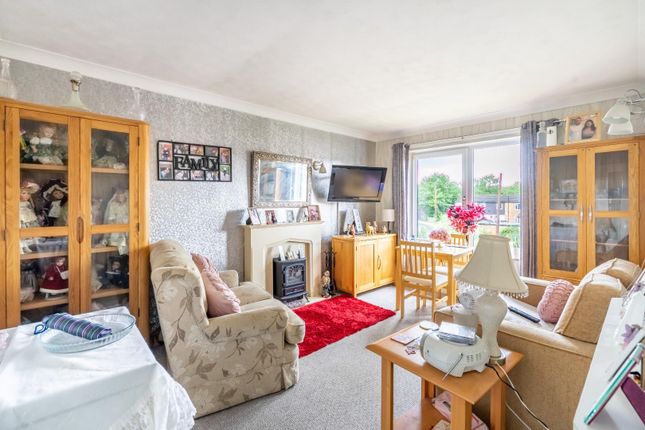 32, Langley House, York photo 2