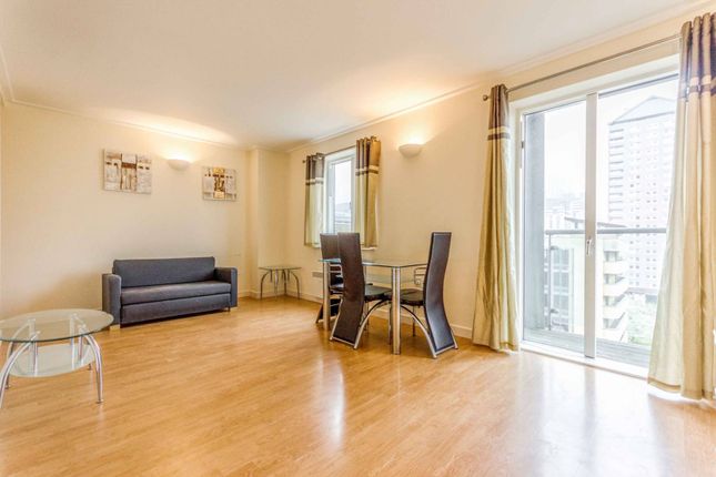 Thumbnail Flat to rent in Seacon Tower, Docklands, London