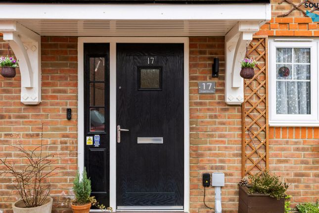 Charters Gate Way, Wivelsfield Green photo 2