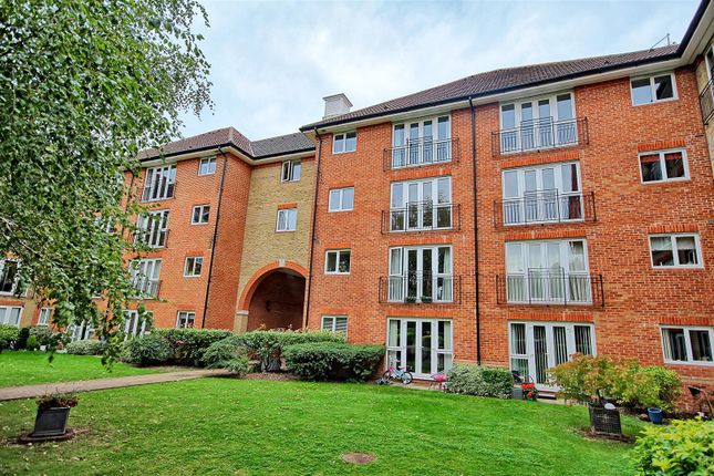 Flat for sale in Coopers Court, Crane Mead, Ware
