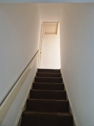 40, Albany Close, London photo 5