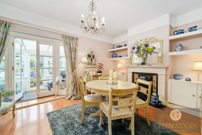 Terraced house for sale in Warren Avenue, Richmond