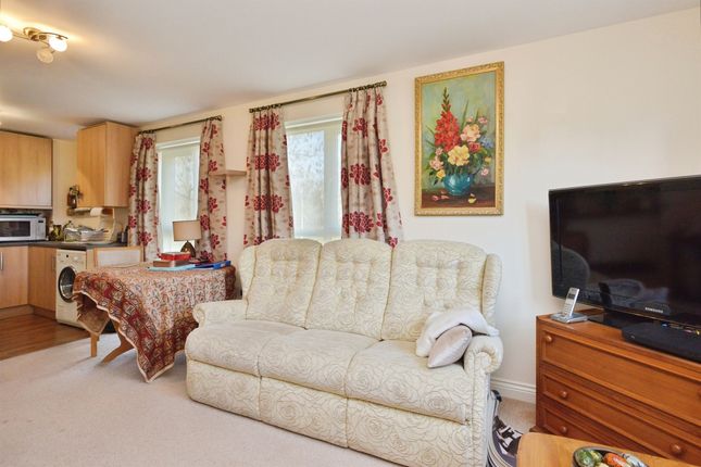 6, Empress Matilda Gardens, Milton Keynes photo 4