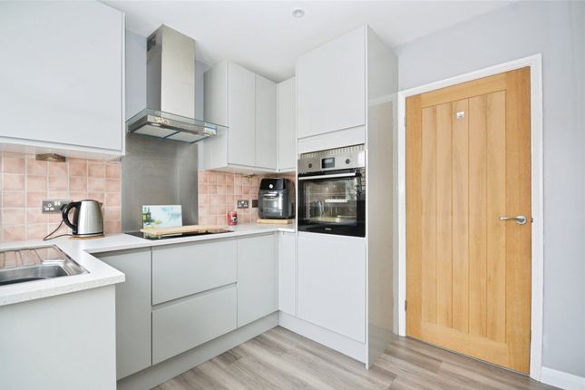 58 Reddington Road, Plymouth Devon, Devon photo 4