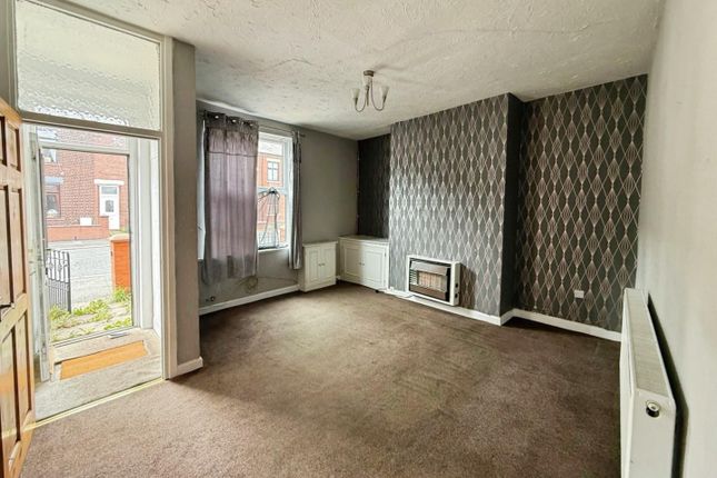 206, Firs Lane, Leigh photo 2