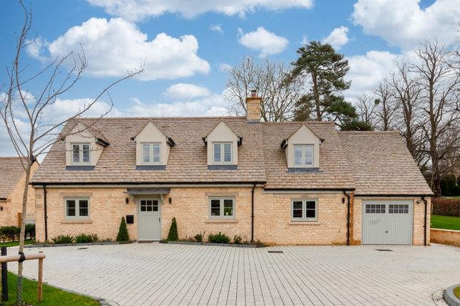 Detached house to rent in Ascott Road, Shipton-Under-Wychwood, Chipping Norton OX7