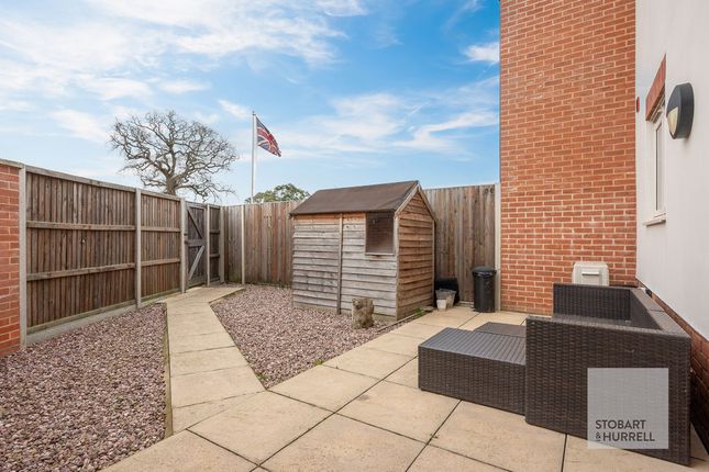 4, Neaves Close, Great Yarmouth photo 3