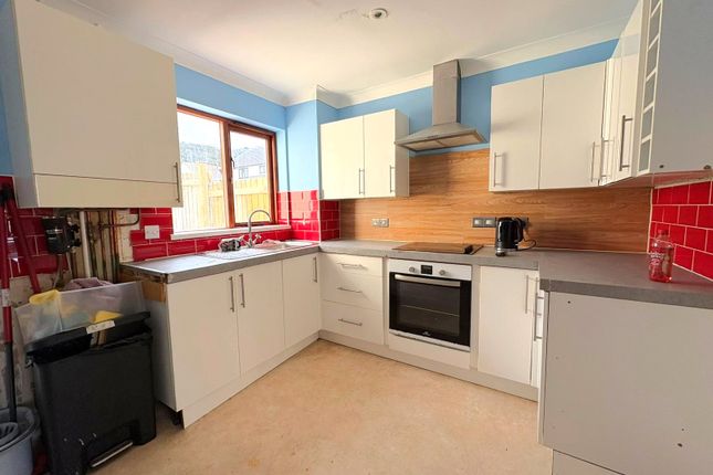 15, Ridgeway Close, Bideford photo 3