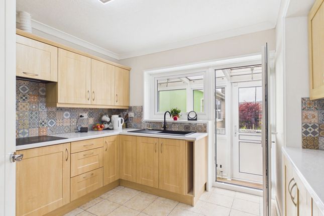 No 4, Glan yr Ystrad, Ferryside photo 3