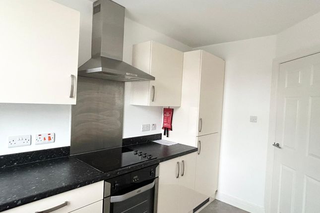 Flat 3, Barnoldswick photo 2