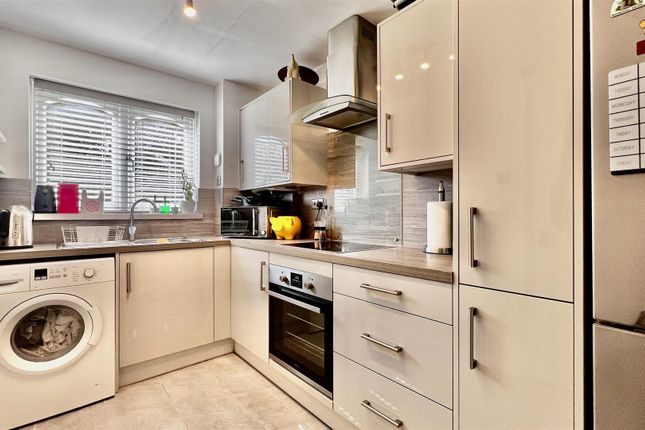 1-bed flat on 43, Harewood Terrace, Norwood Green, £219,950