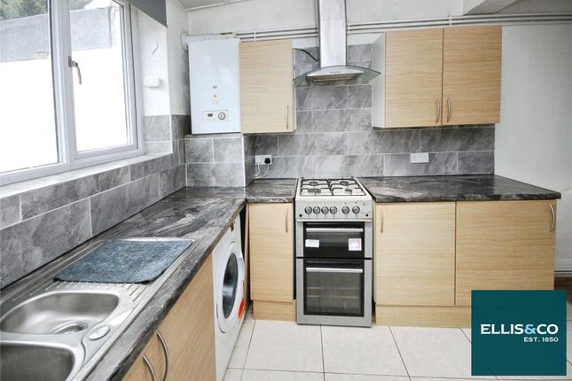 43, Sandringham Road, Golders Green photo 4