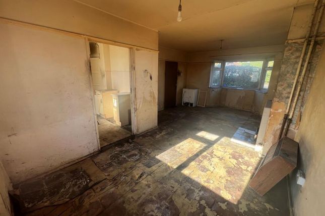 11 Gainsborough Road, Chesterton, 11 Gainsborough Road, Chesterton, Newcastle-under-Lyme photo 3