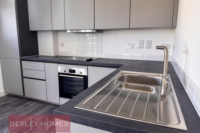 Flat 13, Springhead Parkway, Northfleet photo 4