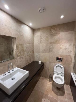 467 Sirius 90, Navigation Street, Birmingham photo 4