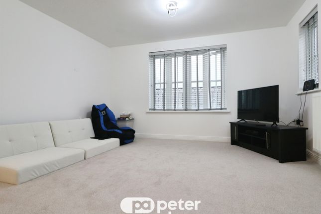 33, Threipland Drive, Cardiff photo 4