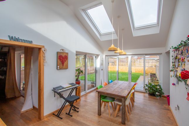 17 Louis Way, Dunkeswell, Honiton photo 3