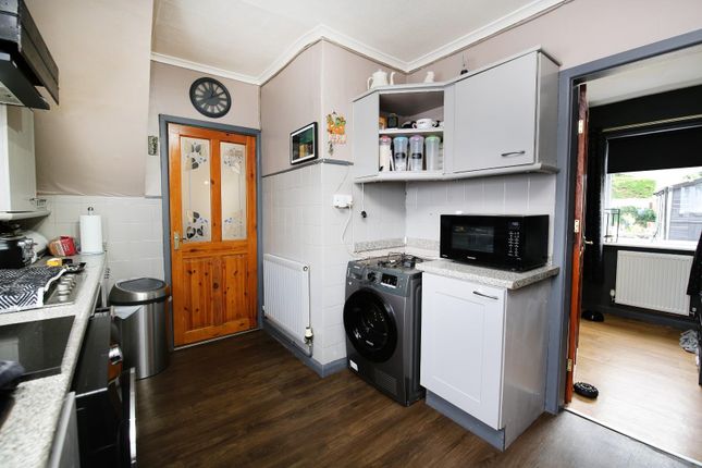 14, Pennycroft Road, Uttoxeter photo 4