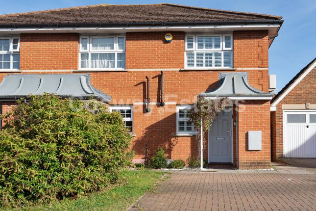 End terrace house to rent in Colenso Drive, Mill Hill