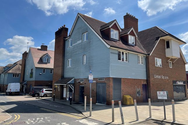 Thumbnail Flat for sale in Fairbank Road, Southwater, Horsham