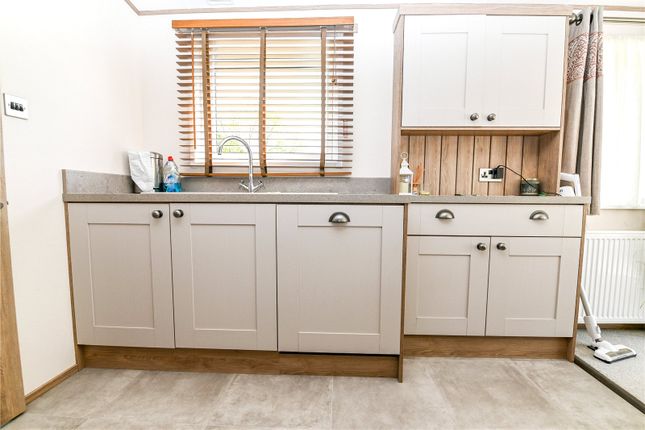 328, The Spinney, New Milton photo 4