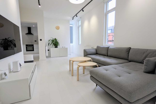 Thumbnail Flat to rent in Lever Street, Manchester