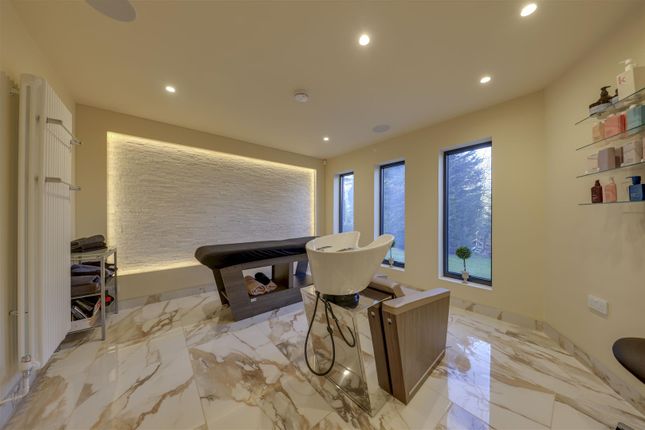 Salon