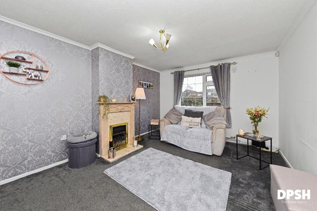 4 Broom View, Leeds photo 2