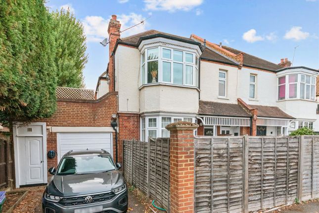 Oakwood Road, West Wimbledon photo 2
