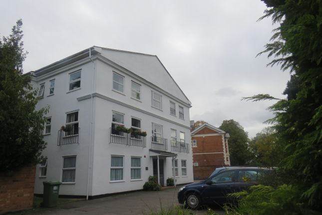 2 bed flat to rent in Kenilworth Road, Leamington Spa CV32