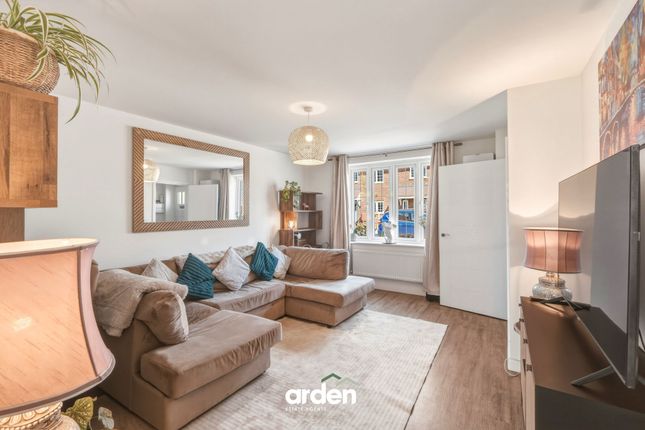 20 Elgar Way, Worcester photo 3