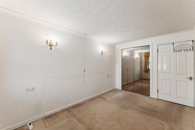 Flat 39, Kathleen Godfree Court, 80, Queens Road, London photo 3