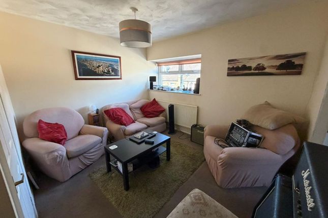 Flat 5, Penrhiwfer Court Penrhiwfer Road, Porth photo 2