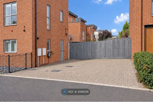 Armistice Avenue, Chelmsford Garden, Chelmsford photo 2