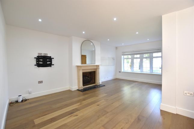 Cumbrae Gardens, Surbiton photo 2