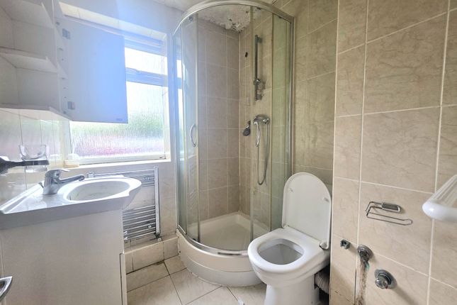 Flat 1, 9, College Avenue, Harrow photo 4