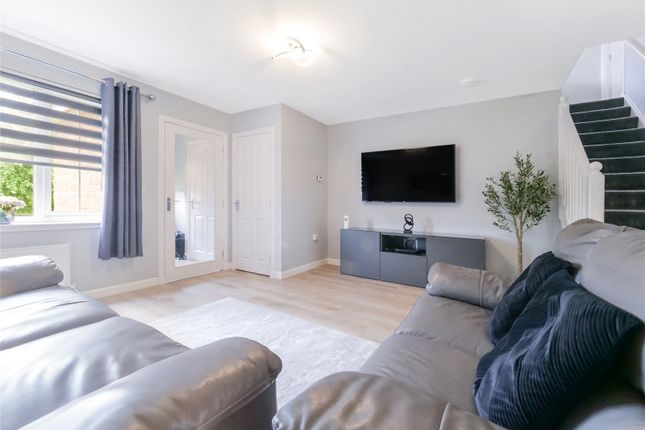 16, Dunlop Place, North Lanarkshire photo 2