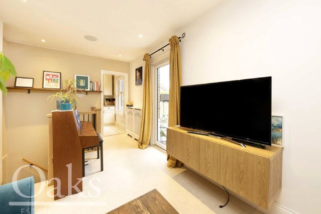 78, Danbrook Road, London photo 3